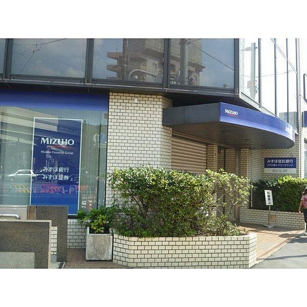 【周辺】銀行「三菱東京UFJ銀行江戸川橋支店まで373m」みずほ銀行
