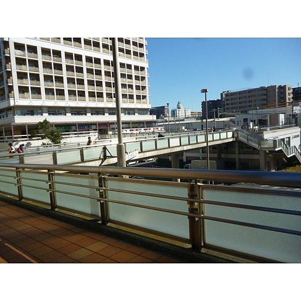 【周辺】駅前歩道橋