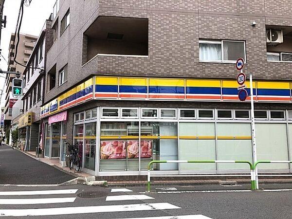 【周辺】コンビニ「ミニストップ志茂駅前店まで77m」