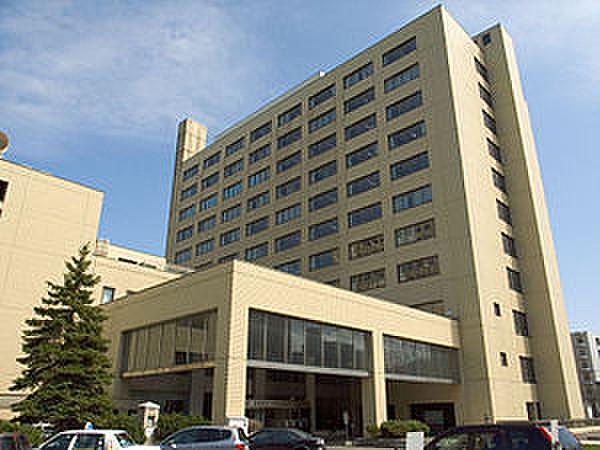 【周辺】【総合病院】北海道立札幌医科大学付属病院まで1806ｍ