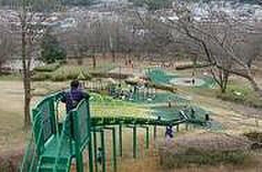【周辺】富士見台公園まで徒歩3分
