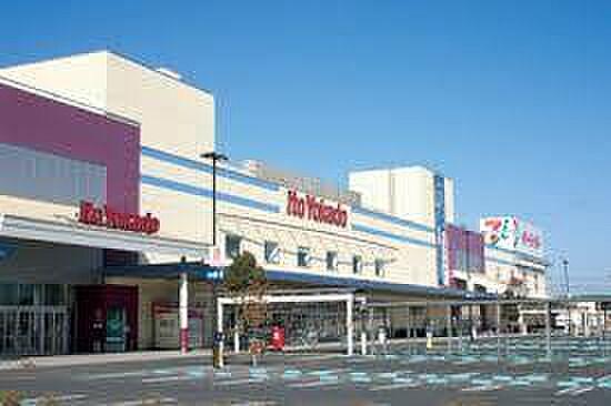 【周辺】大型ホームセンター、スーパーマーケット、映画館、ゲームセンター、温泉、住宅展示場、多数の飲食店などが揃う、埼玉県内でも有数の商業施設です