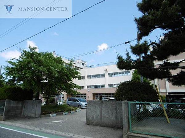 【周辺】新潟市立牡丹山小学校 475m