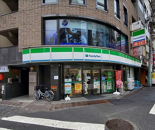【周辺】ファミリーマート 北大塚二丁目店