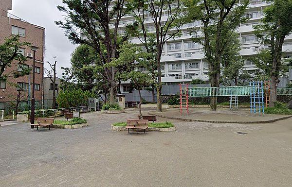 【周辺】新宿区立牛込弁天公園