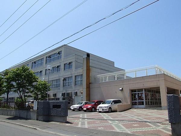 【周辺】札幌市立新琴似中学校