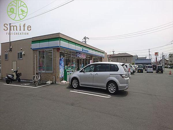 【周辺】ファミリーマート浜松上島北店 徒歩4分。 310m