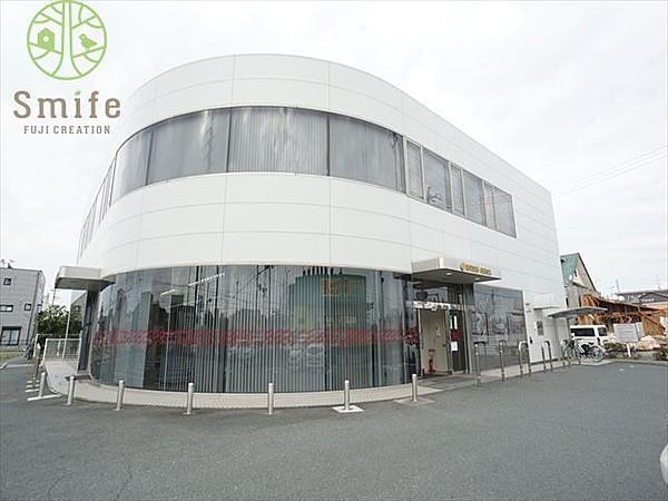 【周辺】静岡銀行名塚支店 徒歩11分。 880m
