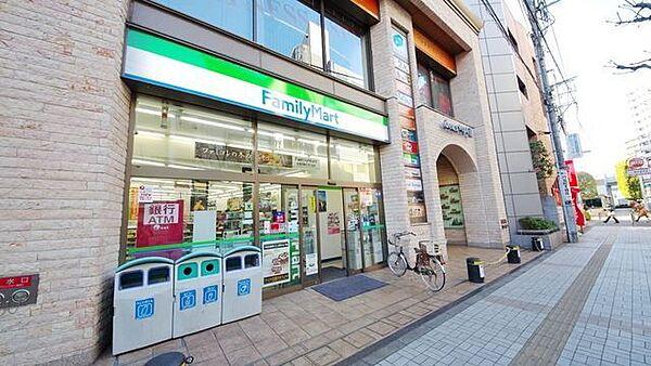 【周辺】ファミリーマート志木駅東口店 580m