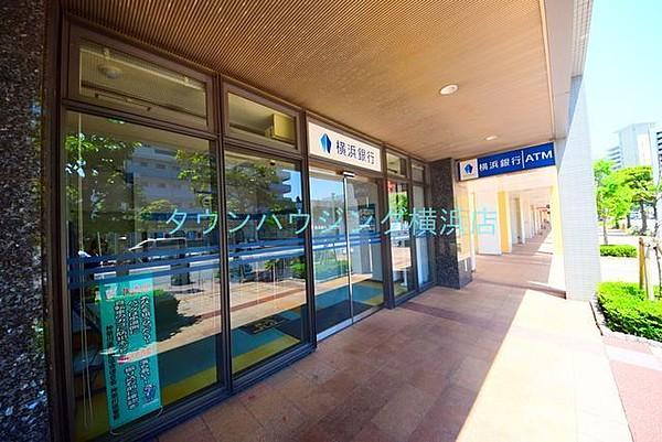 【周辺】横浜銀行中央市場支店 徒歩6分。銀行 410m