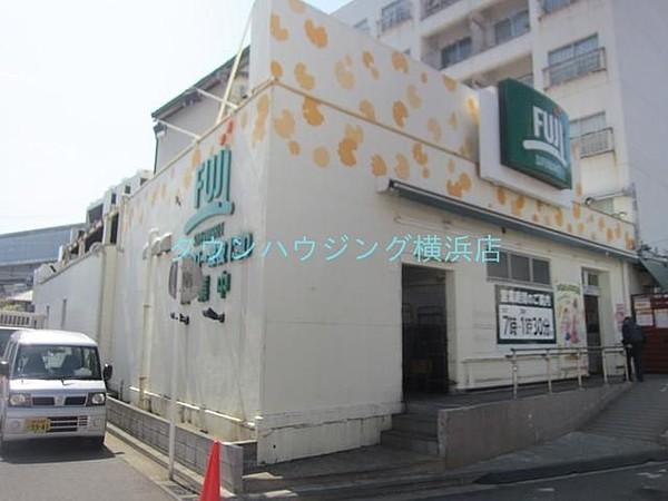 【周辺】★★ Ｆｕｊｉ伊勢町店 661m