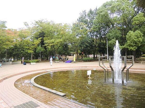 【周辺】蕨市民公園 1262m