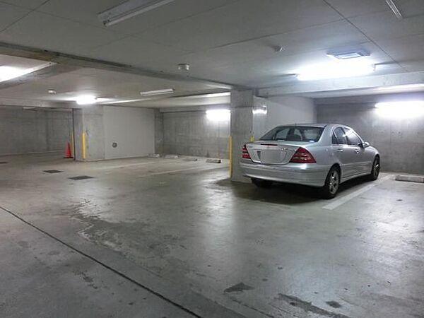 【駐車場】★地下駐車場スペースです★