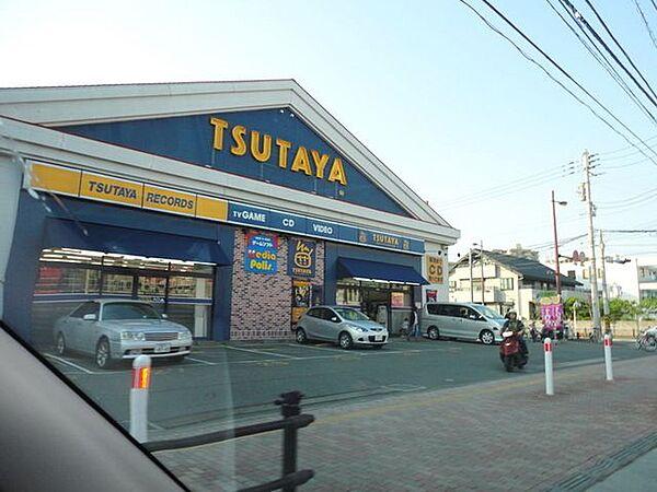 【周辺】TSUTAYA 徒歩14分。その他小売店 1070m