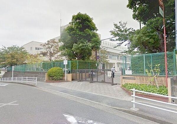 【周辺】横浜市立笠間小学校 977m