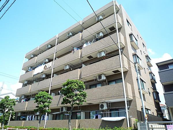 【外観】5階建・鉄筋コンクリート造マンション