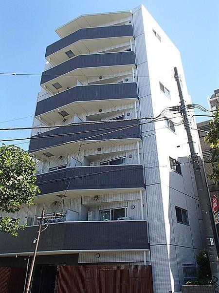 【外観】鉄筋コンクリート造7階建のマンション