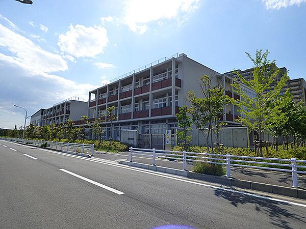 【周辺】浦安市立高洲中学校（330m）