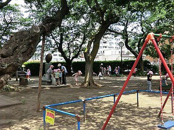 【周辺】周辺環境:雷神山児童遊園