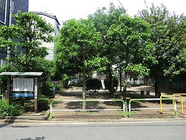 【周辺】三軒茶屋二丁目公園
