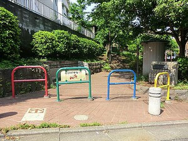 【周辺】稲荷坂児童公園