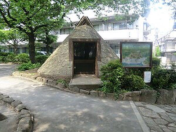 【周辺】周辺環境:東山貝塚公園
