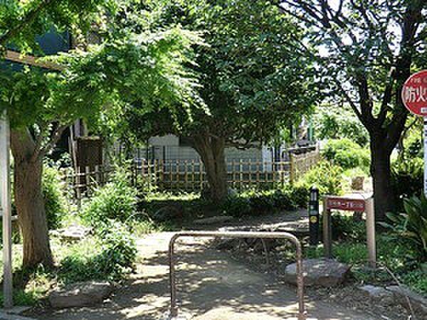 【周辺】周辺環境:羽根木一丁目公園