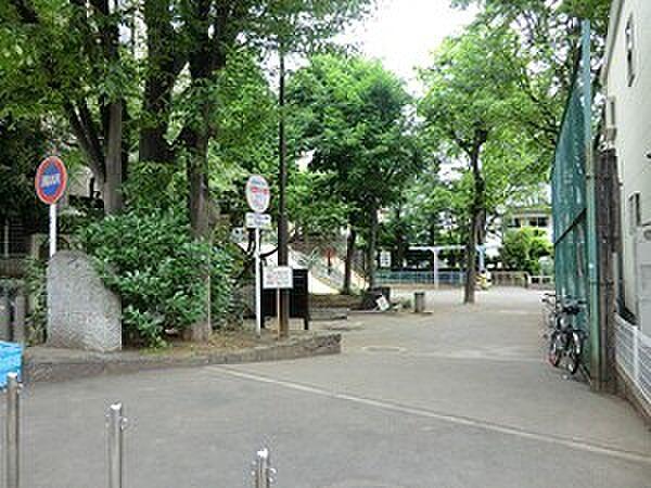 【周辺】周辺環境:早稲田公園