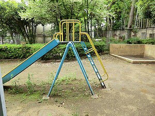 【周辺】周辺環境:用賀一丁目公園