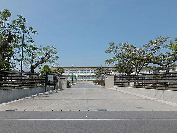 【周辺】岡崎市立六名小学校まで1260m
