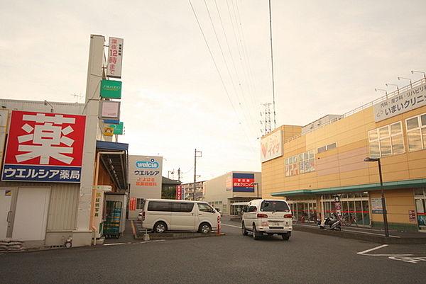 【周辺】コモディイイダ春日部店まで673m