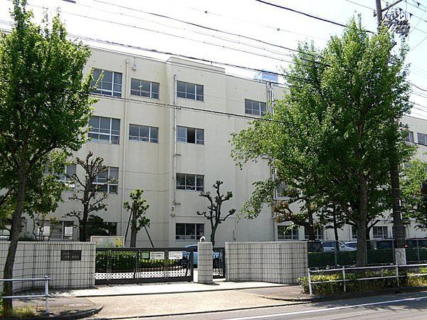 【周辺】名古屋市立千鳥丘中学校まで585m