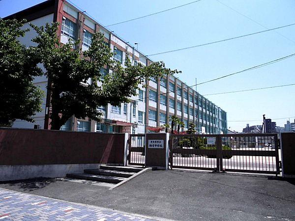 【周辺】名古屋市立駒方中学校まで1106m