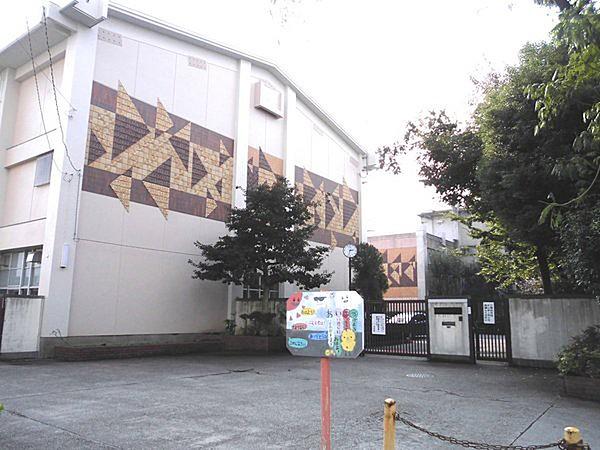 【周辺】名古屋市立千種中学校まで550m