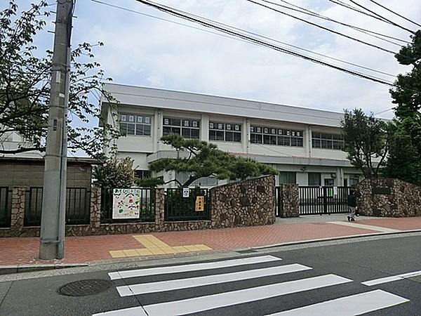 【周辺】横須賀市立諏訪小学校まで627m