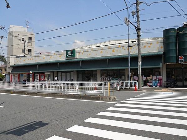 【周辺】Fuji伊勢町店まで905m
