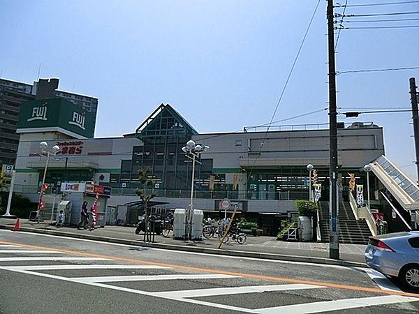 【周辺】Fuji善行店まで1486m