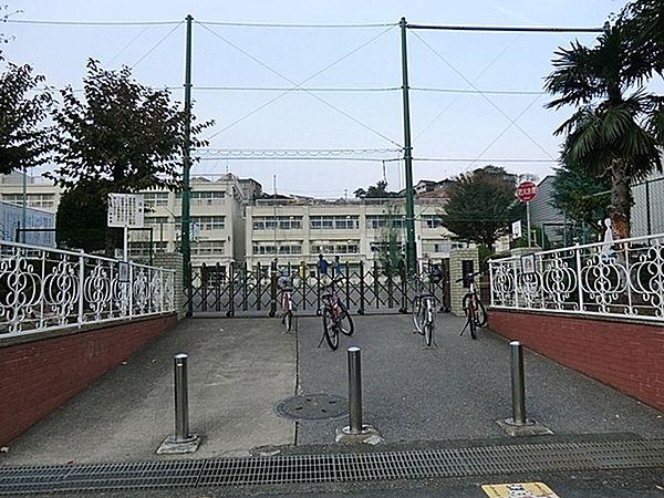 【周辺】横浜市立峯小学校まで545m