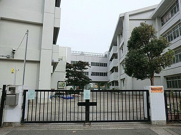 【周辺】横浜市立小田小学校まで880m