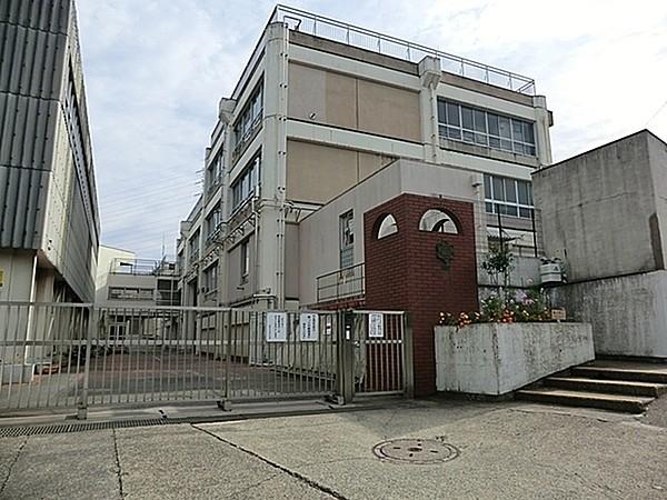 【周辺】横浜市立中尾小学校まで306m