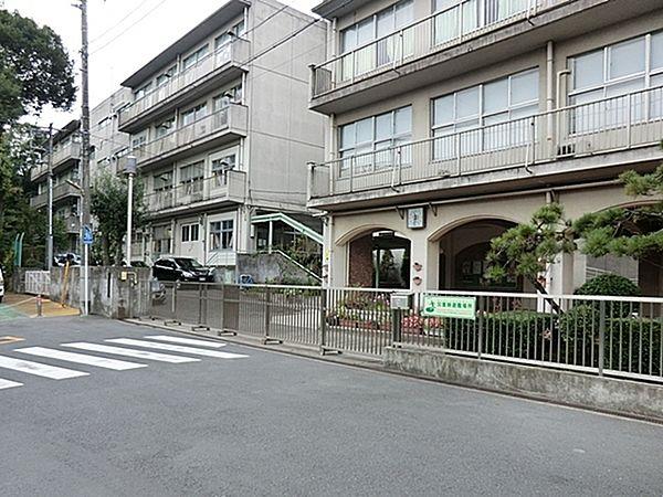 【周辺】横浜市立老松中学校まで1604m
