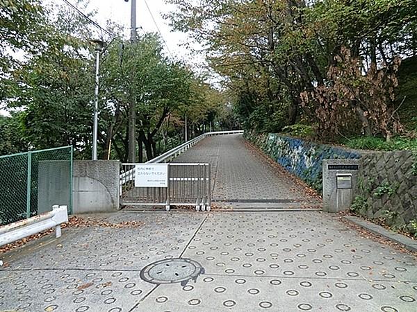 【周辺】横浜市立仲尾台中学校まで500m