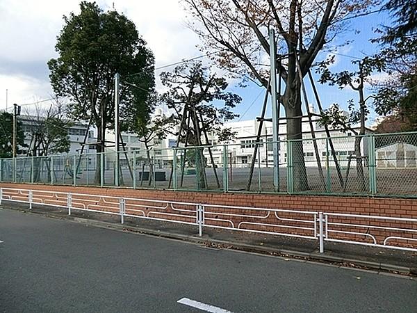 【周辺】横浜市立竹山小学校まで550m