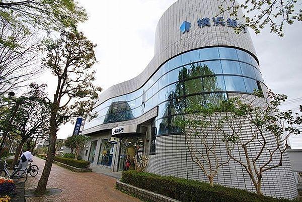【周辺】横浜銀行湘南ライフタウン支店まで750m