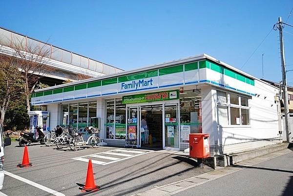 【周辺】ファミリーマート茅ヶ崎赤羽根店まで437m