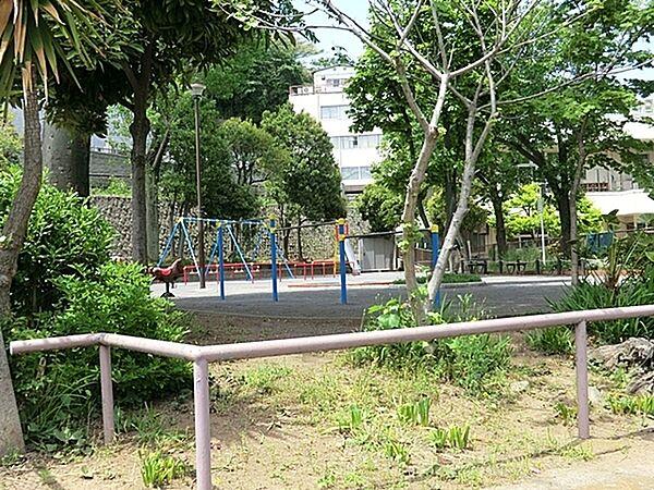 【周辺】神戸町公園まで442m、元保土ケ谷保健所跡地にあり、隣接して神戸保育園があります