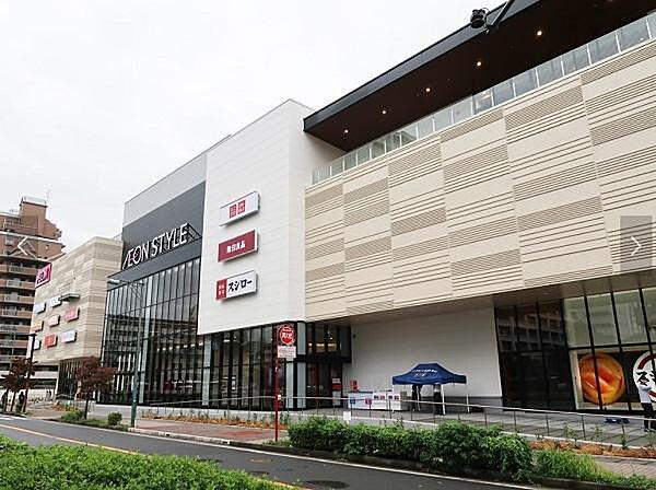 【周辺】イオン天王町ショッピングセンターまで715m、充実した食品フロア、フードコートやカフェ・レストラン、ライフスタイルに関するブランド店が複数入ったショッピングセンター