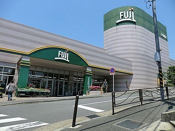 【周辺】Fuji上野川店まで1580m、 営業時間 9:00～22:00 　毎週金曜日は青果・惣菜よりどりセール　毎週土曜日はTポイント3倍他