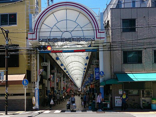 【周辺】横浜橋商店街まで167m、活気のあるアーケード商店街です。酉の市の時期や年末には大変な賑わいを見せます。