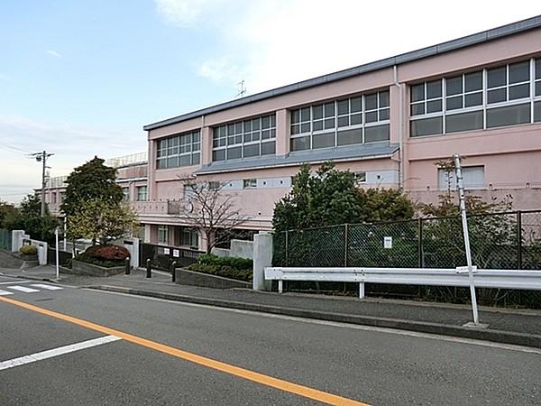 【周辺】横浜市立六浦南小学校まで1113m